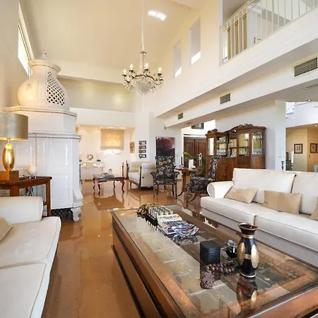 Luxury Allure Villa